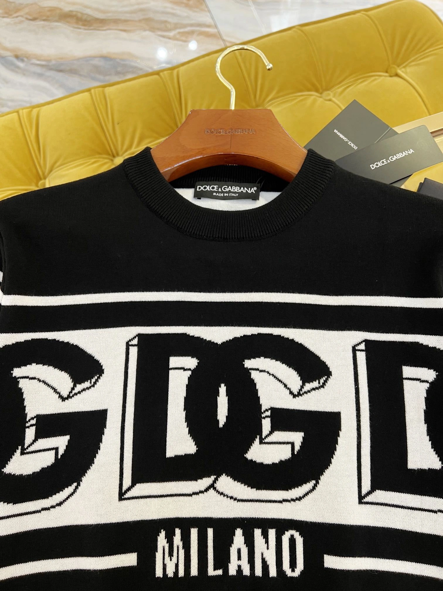 wg.luxury- 4o835& logo item:D-F453H3147